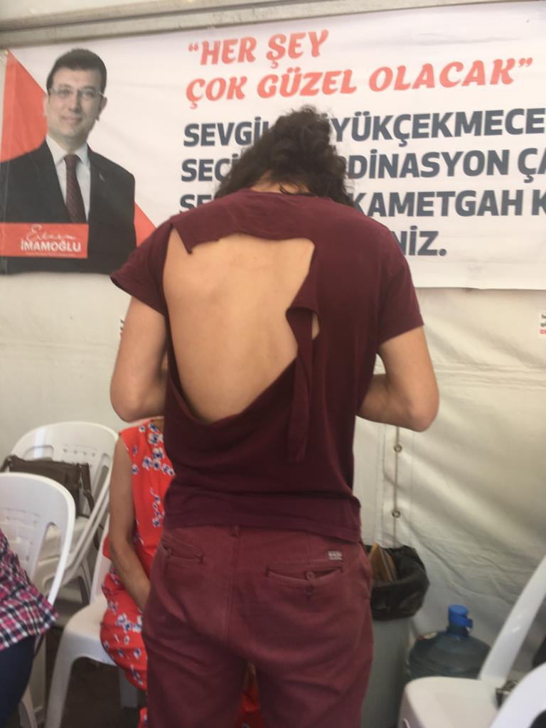 Büyükçekmece'de CHP'nin seçim çadırına saldırı - Resim : 3