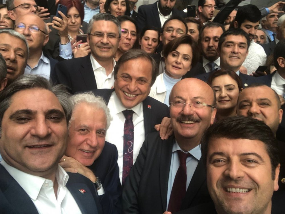 Ekrem İmamoğlu resmen İBB Başkanı - Resim : 6