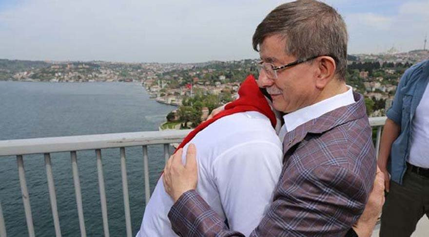 İntihar etmek isteyen AKP'li genci Ahmet Davutoğlu ikna etti - Resim : 4