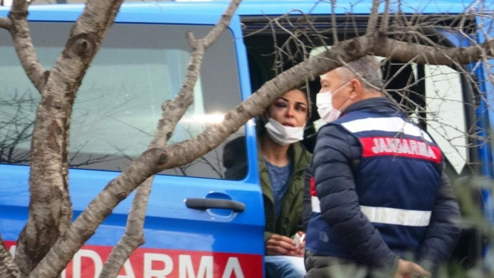 Kocasını öldürdü, çıplak halde elleri kelepçeli bulundu: Sosyal medya Melek için ayağa kalktı - Resim : 1