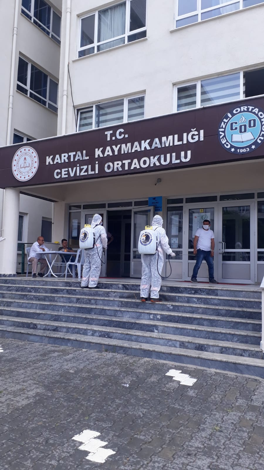 Kartal Belediyesi'nden YKS öncesi okullarda ilaçlama yaptı - Resim : 1