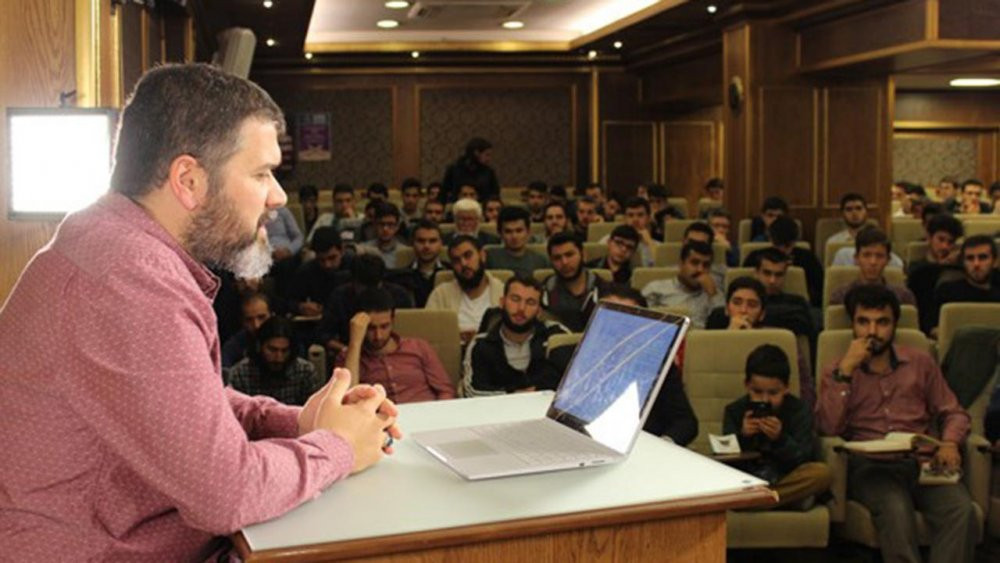 İlahiyatçı Talha Hakan Alp, 'deist' olduğunu açıkladı - Resim : 1