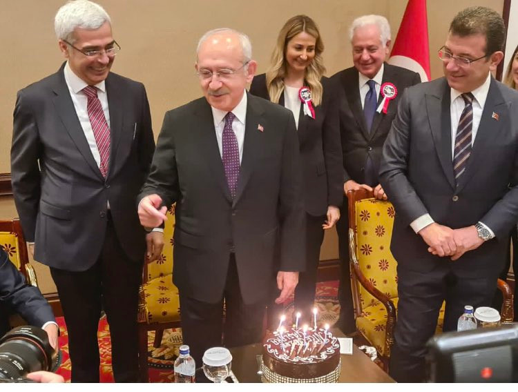 CHP lideri Kemal Kılıçdaroğlu'na doğum günü sürprizi - Resim : 1