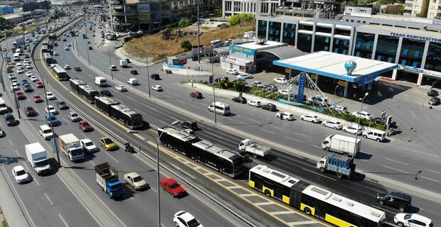 Metrobüste yangın! - Resim : 1