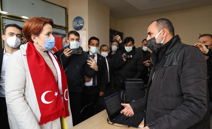 Meral Akşener, Yüksekova’da halay çekti - Resim : 1