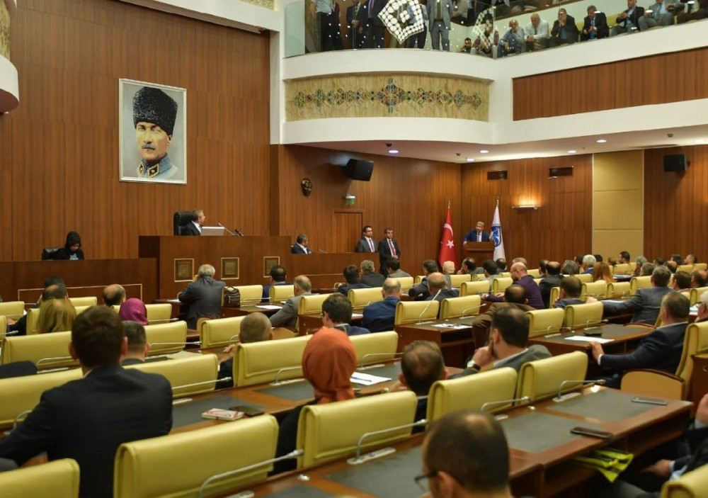 Ankara Belediye Meclisi’ne Atatürk portresi: 'Olması gereken yerde' - Resim : 2