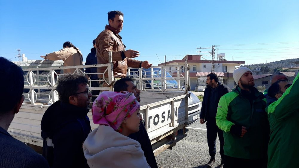 Kartal Belediyesi’nin yardım TIR'ları deprem bölgesinde - Resim : 1