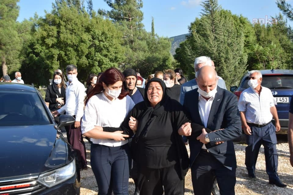 CHP Lideri'nden Gülnur Kocabaş'ın ailesine başsağlığı telefonu - Resim : 5