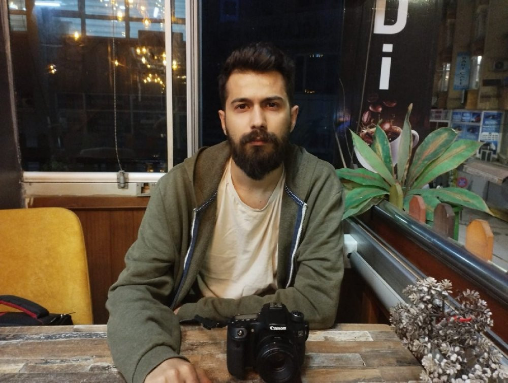 AKP'li belediye başkanı hedef g&ouml;sterdi, belediye &ccedil;alışanları gazeteciye saldırdı - Resim : 1