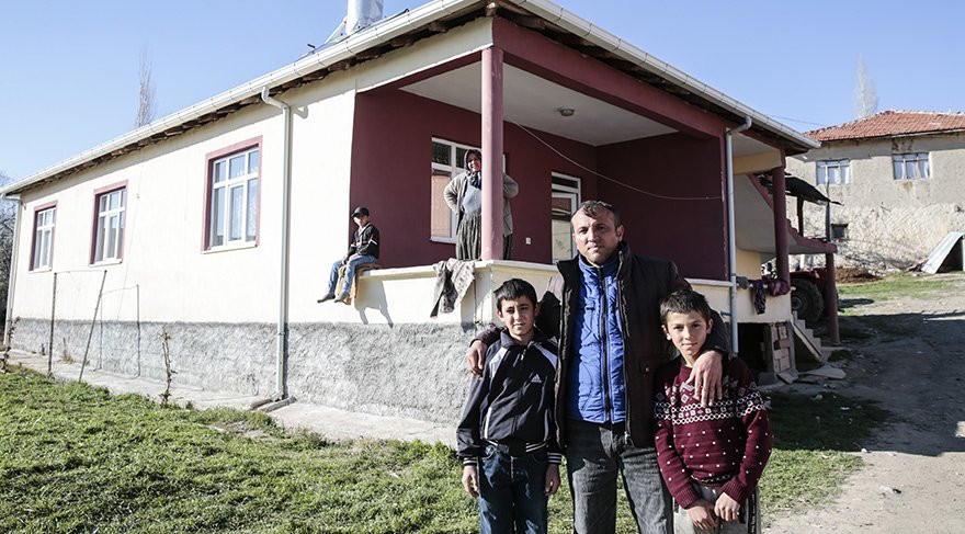 CHP Lideri linç girişiminde sığındığı evi sakinleri ile yaşadıklarını anlattı - Resim : 2