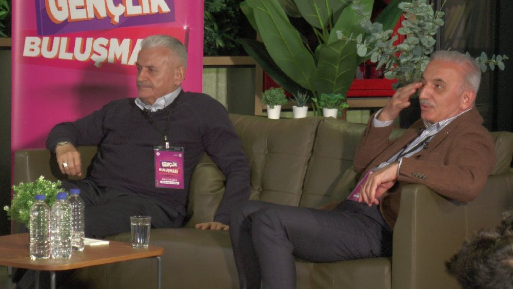 AKP'li Binali Yıldırım yurt dışına gitmek isteyen gençleri 'korkutarak' vazgeçirmeye çalıştı - Resim : 1