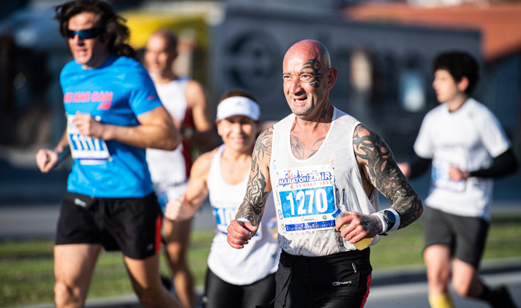 Maraton İzmir tarihe geçti: Türkiye’deki en iyi derece elde edildi - Resim : 2