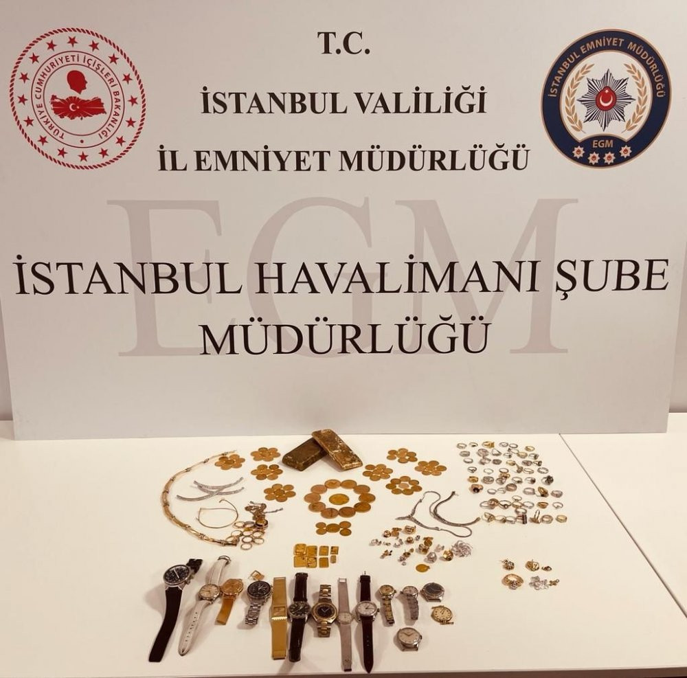 İstanbul Havalimanı’nda aranan kadının üstünden çıkanlar pes dedirtti - Resim : 1