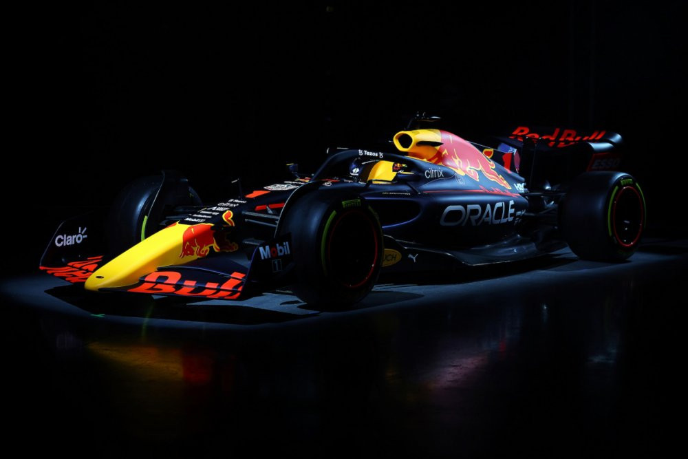 Formula 1’de Red Bull Racing heyecanla beklenen yeni aracını görücüye çıkardı - Resim : 1