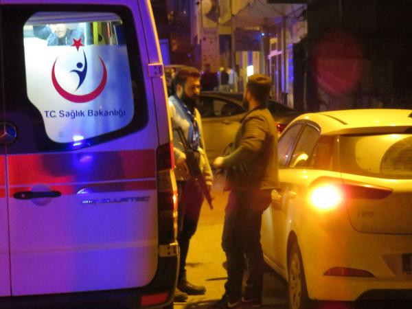 İstanbul'da polise ateş açıldı - Resim : 1