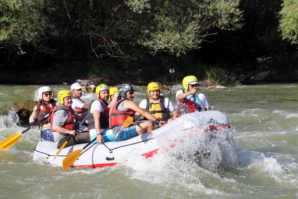 Binali Yıldırım rafting yaptı: Çocukluğumuzda ırmağa girip çimerdik - Resim : 1