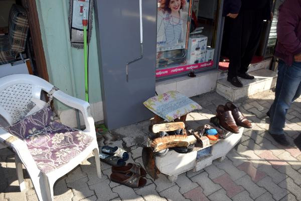 Şehit babası acı haberi ayakkabı boyarken öğrendi - Resim : 5