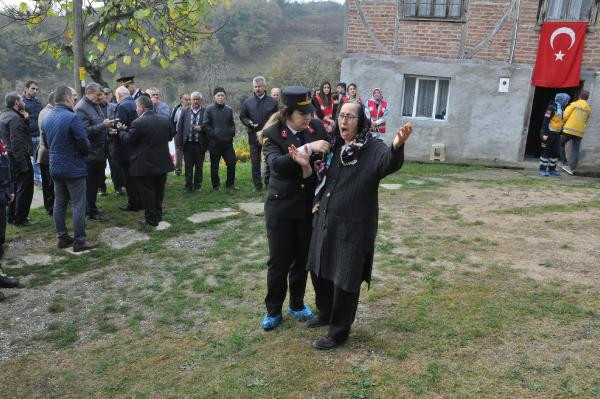 Şehit babası acı haberi ayakkabı boyarken öğrendi - Resim : 1