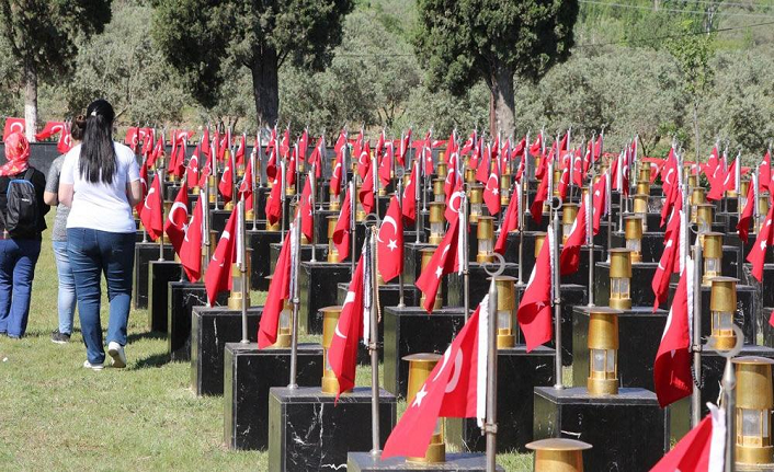 Soma Katliamı'nın üzerinden 7 yıl geçti: Kirli eller adaletin önünde engel oldu - Resim : 1