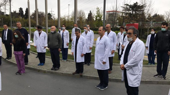 Koronavirüsten hayatını kaybeden Prof. Dr. Cemil Taşçıoğlu böyle uğurlandı - Resim : 1