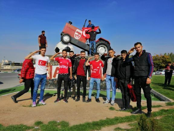 Tractor Tebriz'den derbide Türkiye'ye selam! - Resim : 4