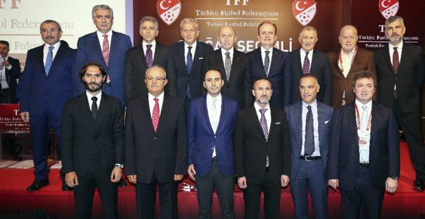 TFF değil, AKP yönetimi... Futbolu iyice siyasete alet ettiler! - Resim : 1