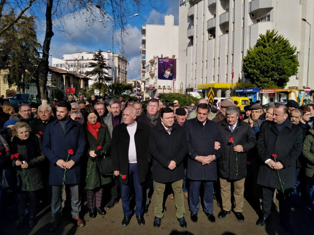 Uğur Mumcu Cumhuriyet şehri Sinop'ta anıldı! - Resim : 1