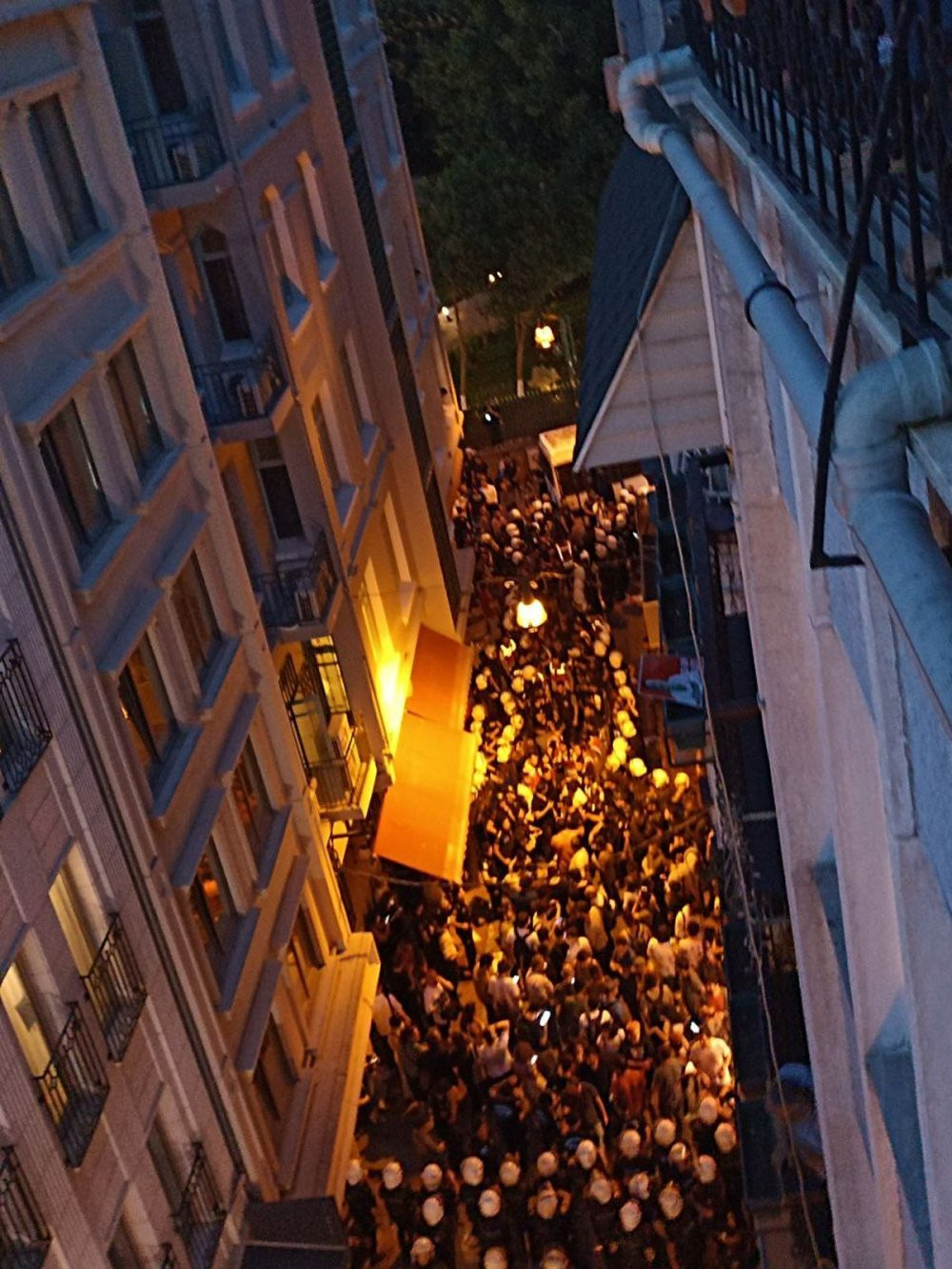 Gezi eylemlerinin 9. yılında Taksim'de düzenlenen eyleme polis müdahalesi - Resim : 2