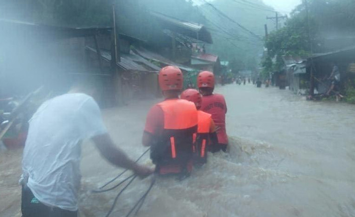 Filipinler'i vuran Choi-wan Fırtınası'nda 8 kişi hayatını kaybetti - Resim : 1