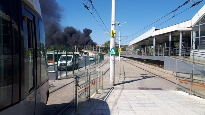 Bakırköy'de metrobüs yangını - Resim : 3