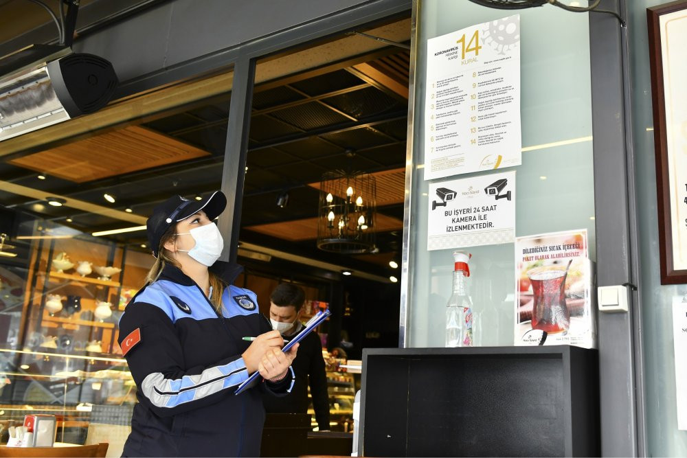 Esenyurt zabıtasından kafe ve restoranlara koronavir&uuml;s denetimi - Resim : 2