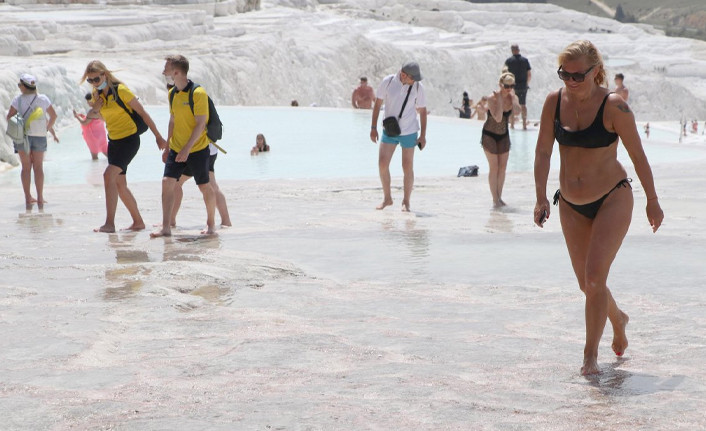 Pamukkale'de kısıtlamanın uygulanmadığı ilk cumartesi yoğunluğu - Resim : 2