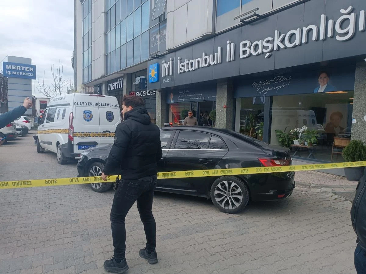  İYİ Parti İstanbul İl Başkanlığı'na silahlı saldırı - Resim : 2