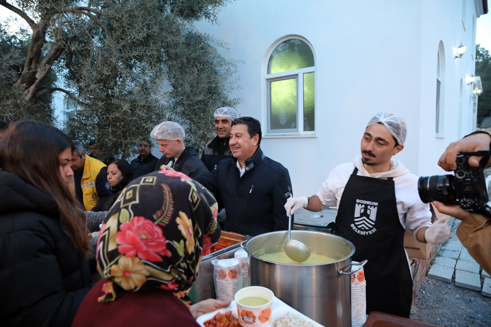 Belediye iftar programları devam ediyor - Resim : 1