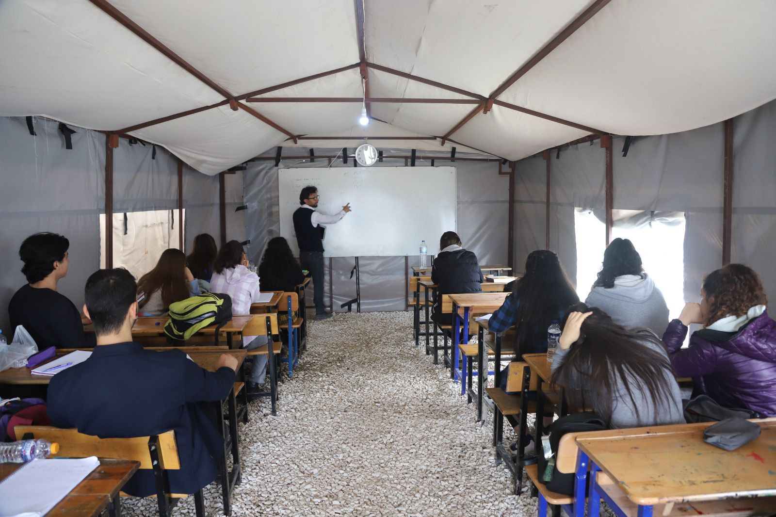 Kartal Belediyesi, depremzede öğrencileri unutmadı - Resim : 2