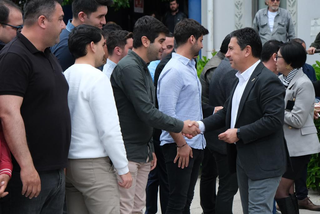 Bodrum Belediye Başkanı Ahmet Aras, Ramazan Bayramı öncesi personeliyle bayramlaştı - Resim : 1