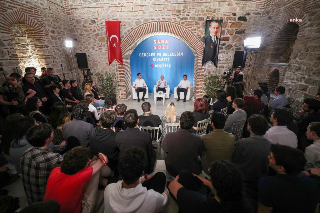 Kemal Kılıçdaroğlu A Takımı'ndaki genç başkanlarla gençleri dinledi - Resim : 1
