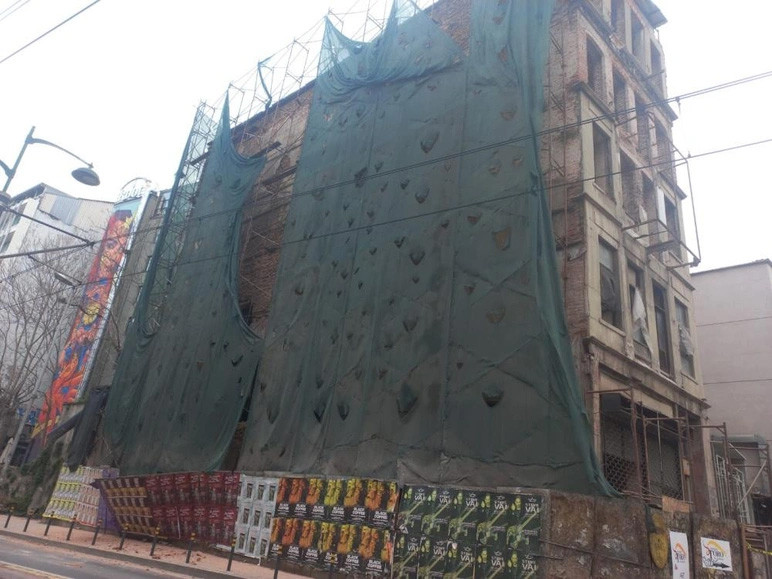 Beyoğlu Belediyesi'nden çöken binaya ilişkin açıklama - Resim : 1