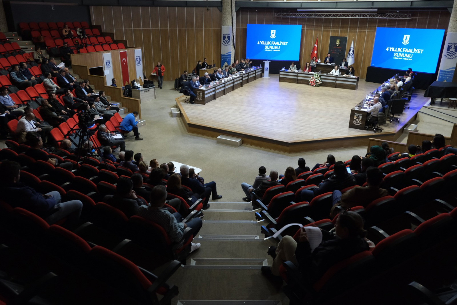 Bodrum Belediye Başkanı Ahmet Aras, belediye faaliyetlerini anlattı - Resim : 1