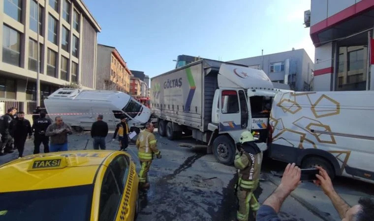 Bağcılar'da zincirleme kaza: 1 yaralı - Resim : 2