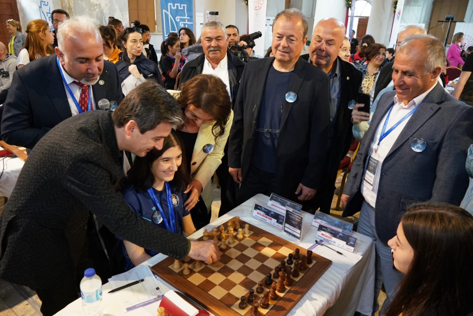 Çeşme’de satranç turnuvası heyecanı başladı - Resim : 1