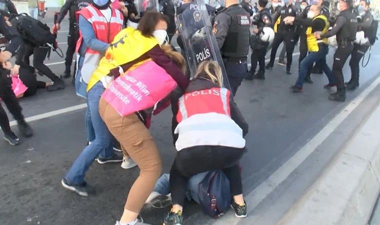 Taksim'e çıkmak isteyen 192 kişi gözaltına alındı - Resim : 1