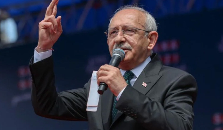 Memleket Partisi'ne tepkiler sürüyor: Parti binası önünde Kılıçdaroğlu posteri açıldı - Resim : 1