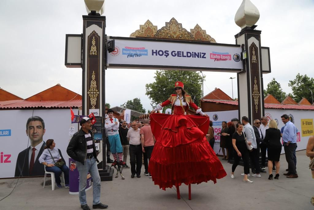 'Kartal Kadın Emeği Festivali' görkemli bir törenle açıldı - Resim : 8