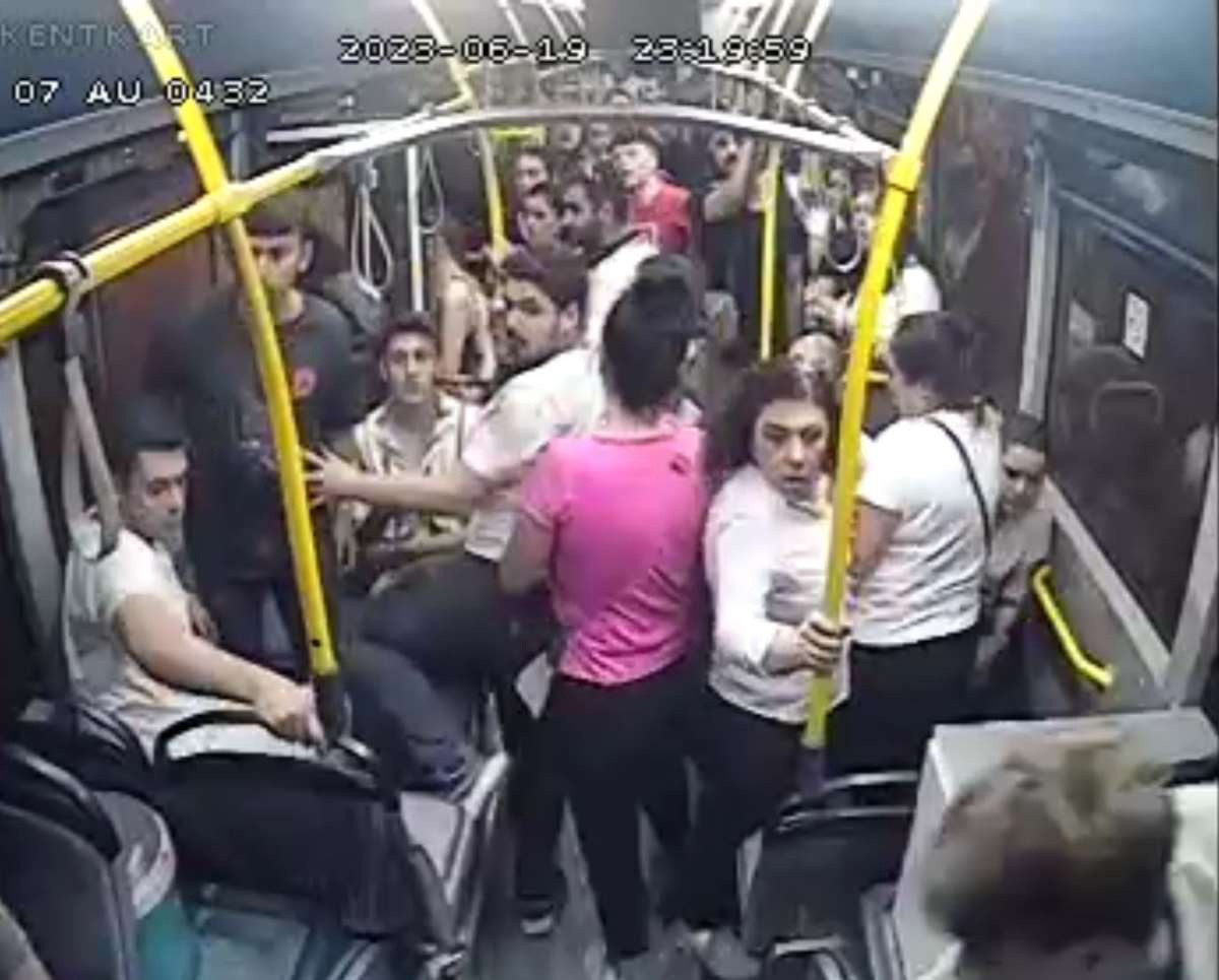 Halk otobüsünde ekmek bıçağıyla şoföre saldırdı - Resim : 1
