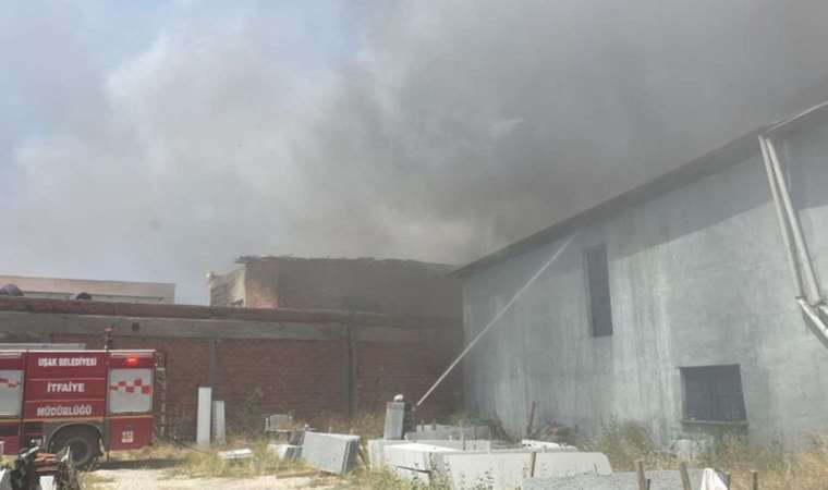 Uşak’ta tekstil fabrikasında yangın - Resim : 1