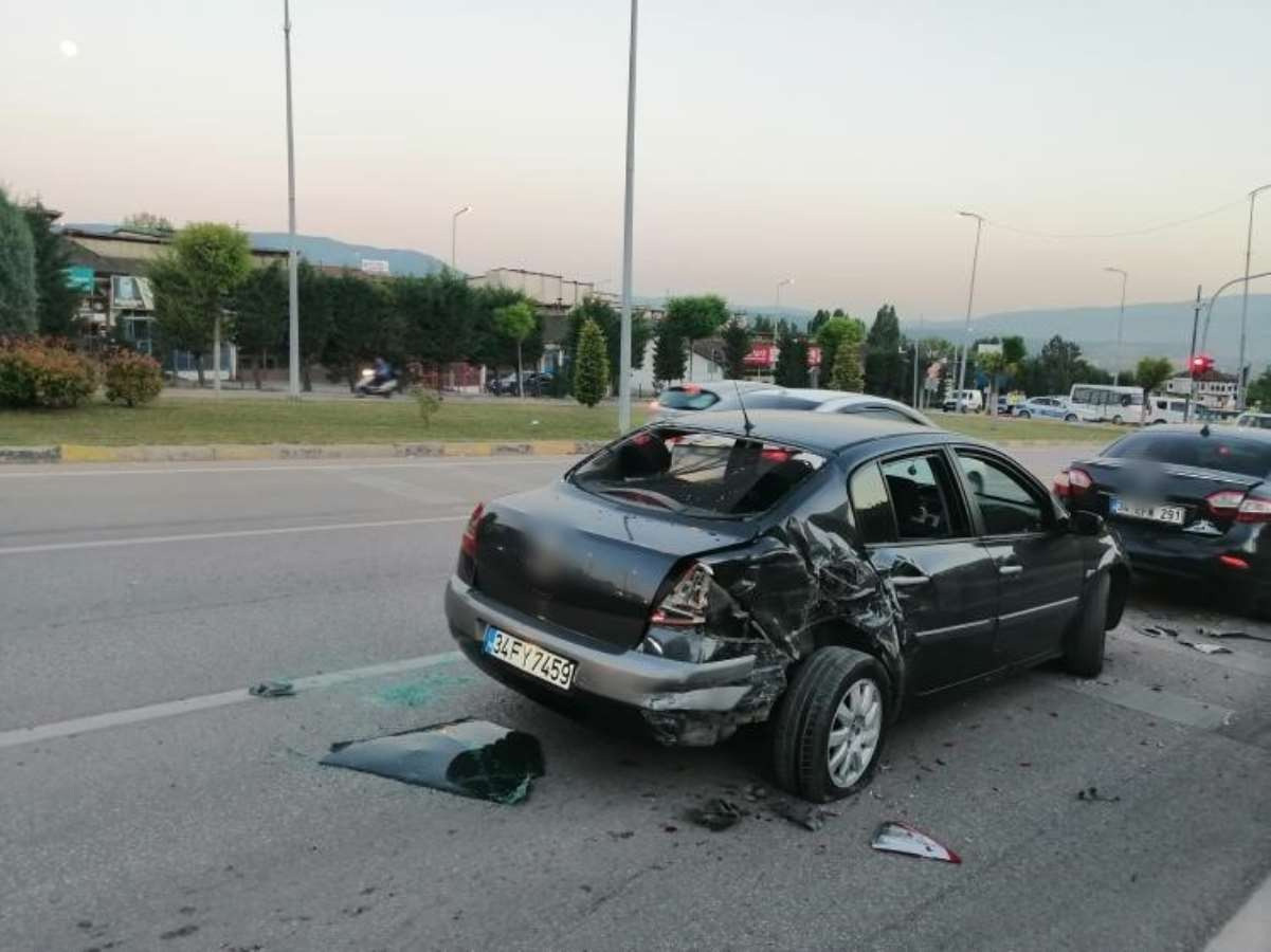 Karabük’te zincirleme trafik kazası: 9 yaralı - Resim : 1