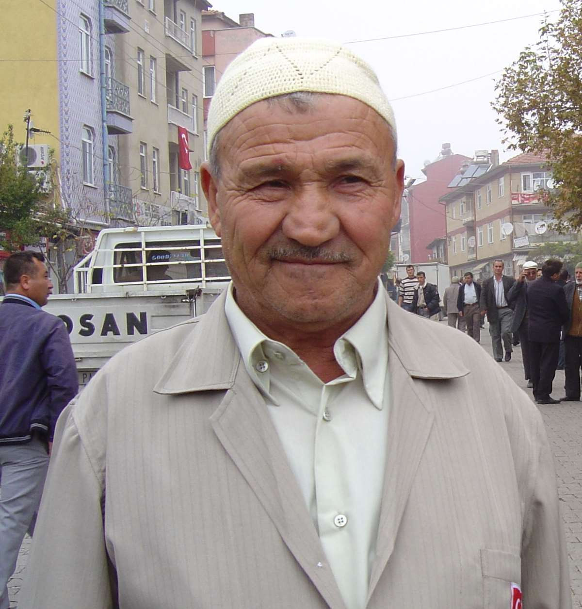 Eski belediye başkanı, traktörün altında kalarak hayatını kaybetti - Resim : 1