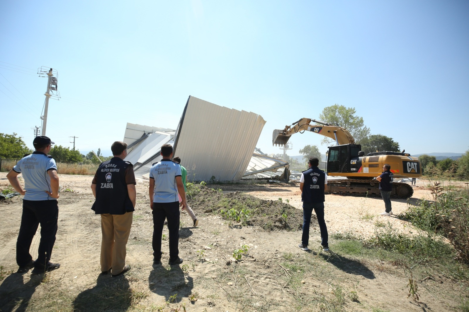 Nilüfer’de iki kaçak yapı daha yıkıldı  - Resim : 2