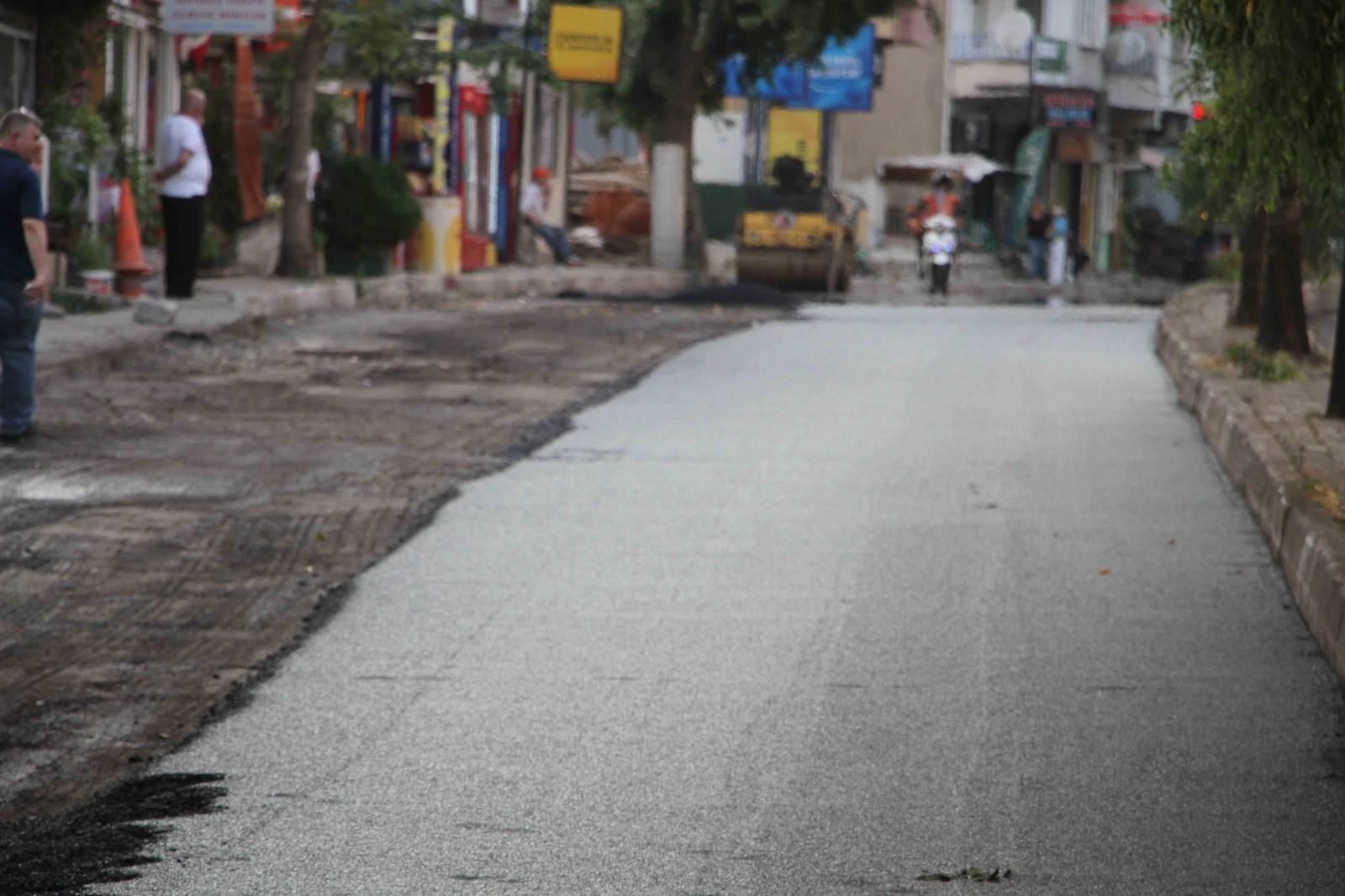 Kartal'da asfalt seferberliği devam ediyor - Resim : 1